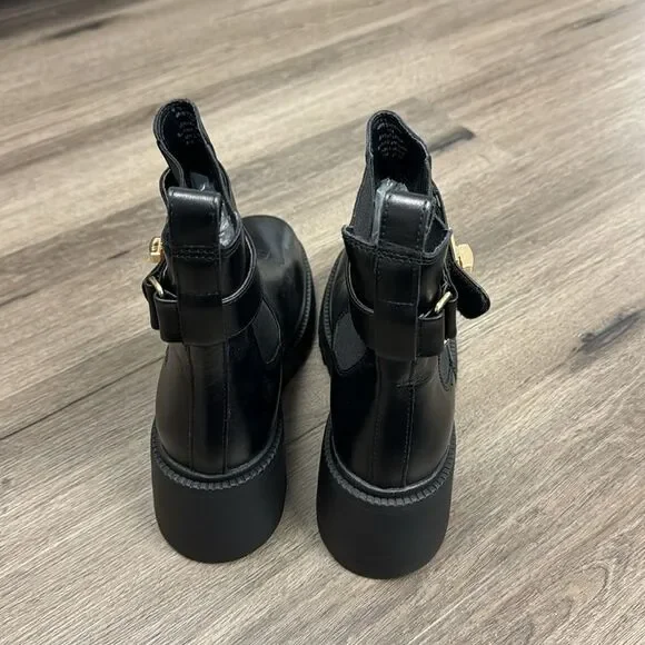 New Steve Madden Women's Gates Buckle-Detailed Lug-Sole Booties Size 7.5 - Picture 5 of 9